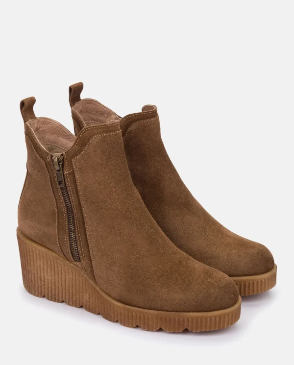 Yokono Wedge Booty MADONA-002 Brown Clearance